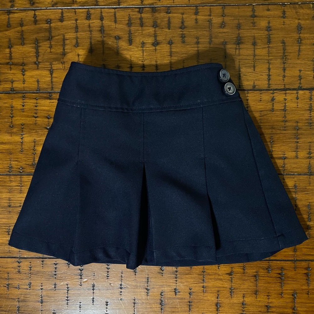 Navy blue Arrow uniform skort